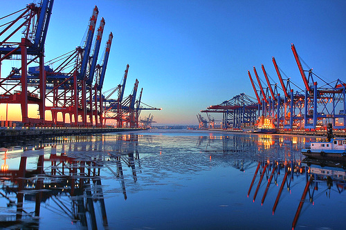 Port of Hamburg (© Icy mirror)